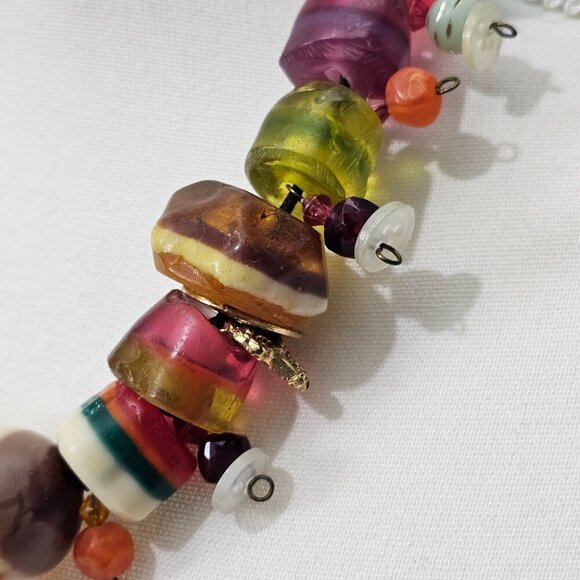 Vintage Lucite Retro Chunky Beaded Charm Art Deco Statement Rare Necklace - Picture 3 of 5